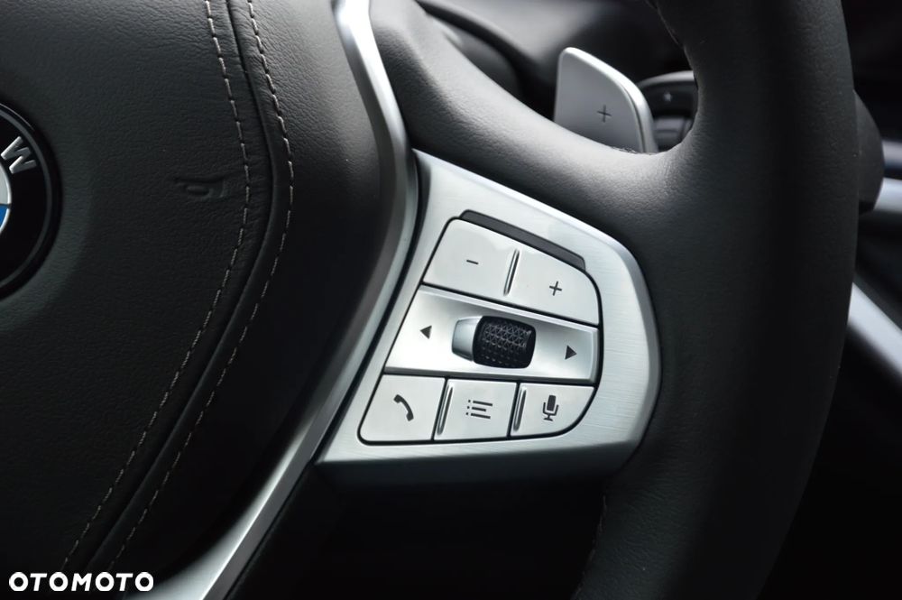BMW X7 xDrive40d - 25