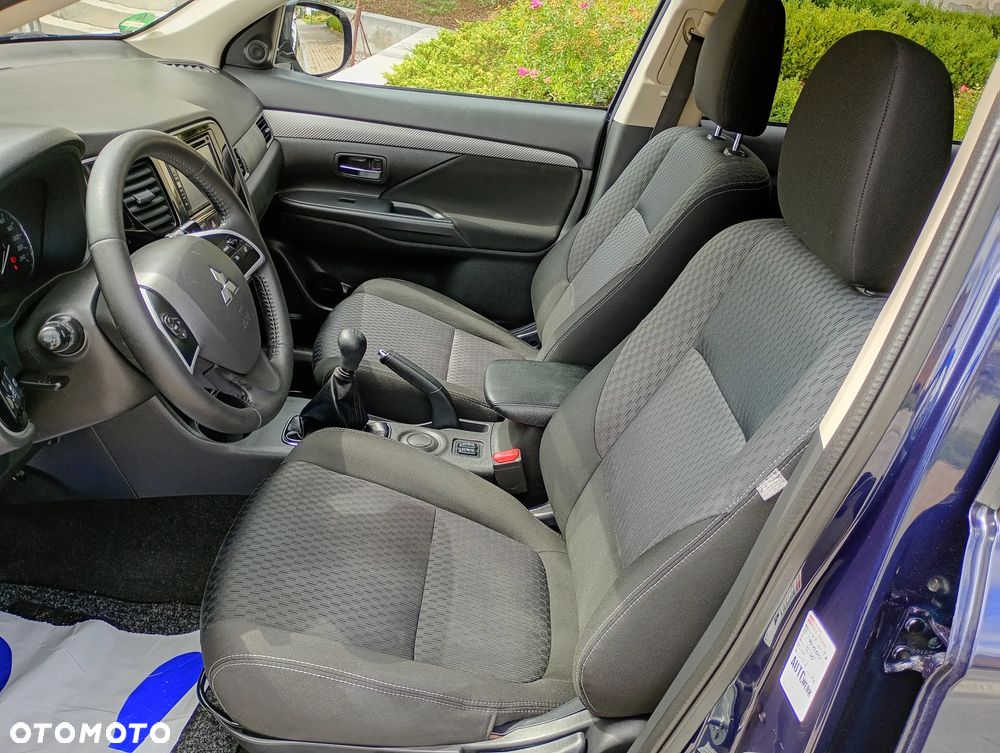 Mitsubishi Outlander 2.0 2WD Inform - 22