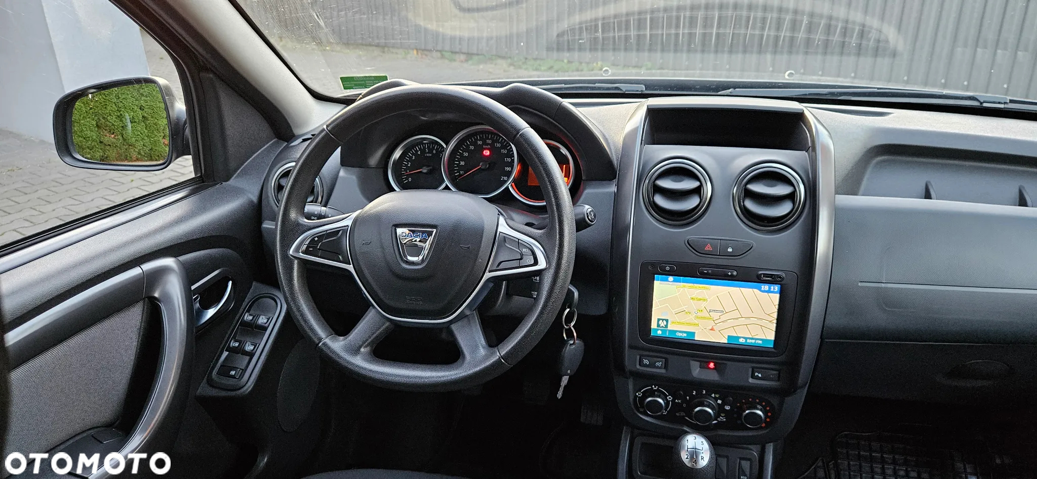 Dacia Duster SCe 115 4x2 Laureate - 19