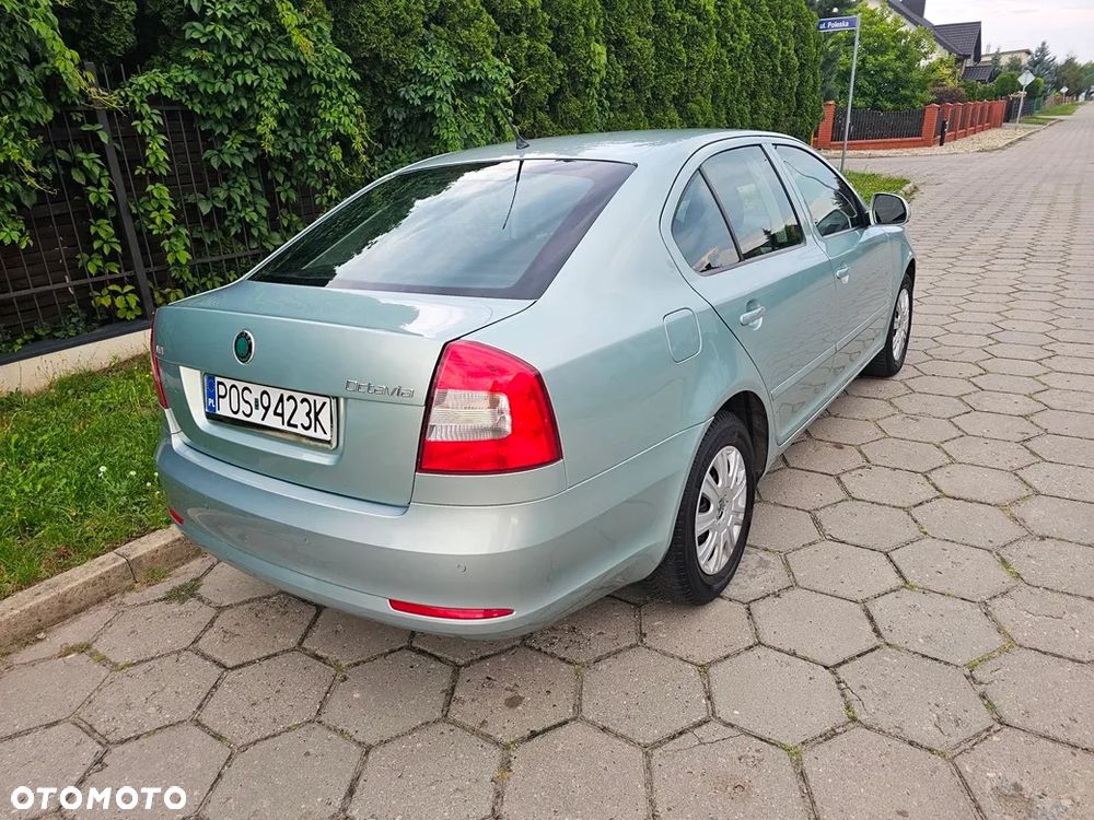 Skoda Octavia 1.6 Selection - 7