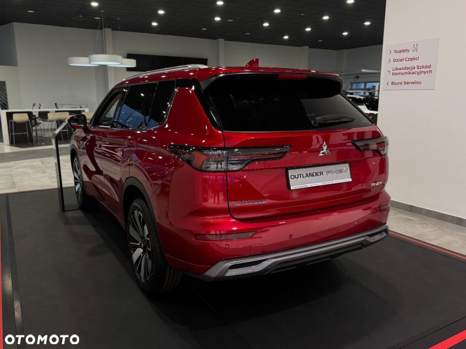 Mitsubishi Outlander - 4
