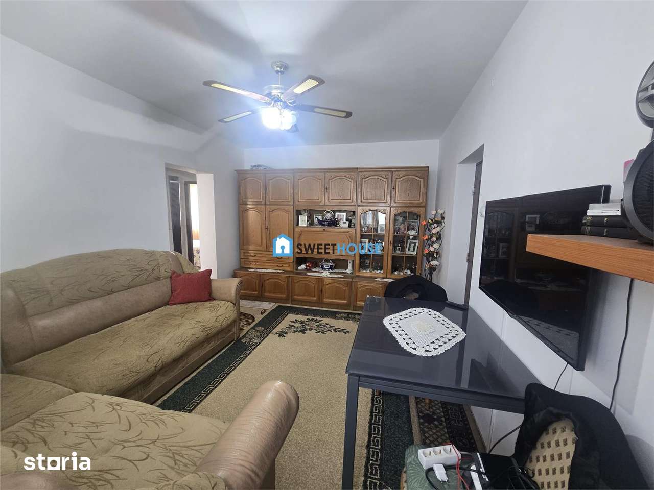 Apartament Primitor cu 3 Camere — fotografia 1