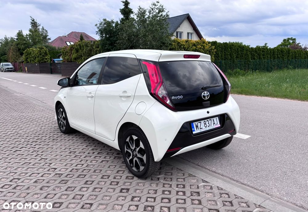 Toyota Aygo x-play club - 12