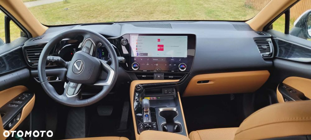 Lexus NX - 7