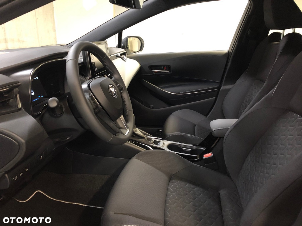 Toyota Corolla - 11