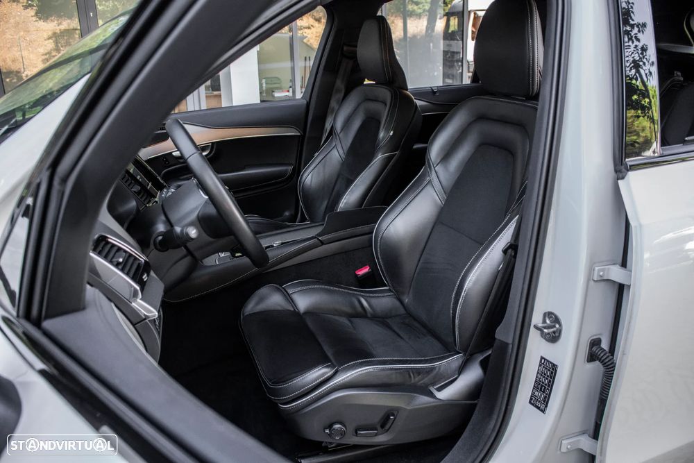 Volvo XC 90 2.0 T8 PHEV Plus Dark AWD - 27