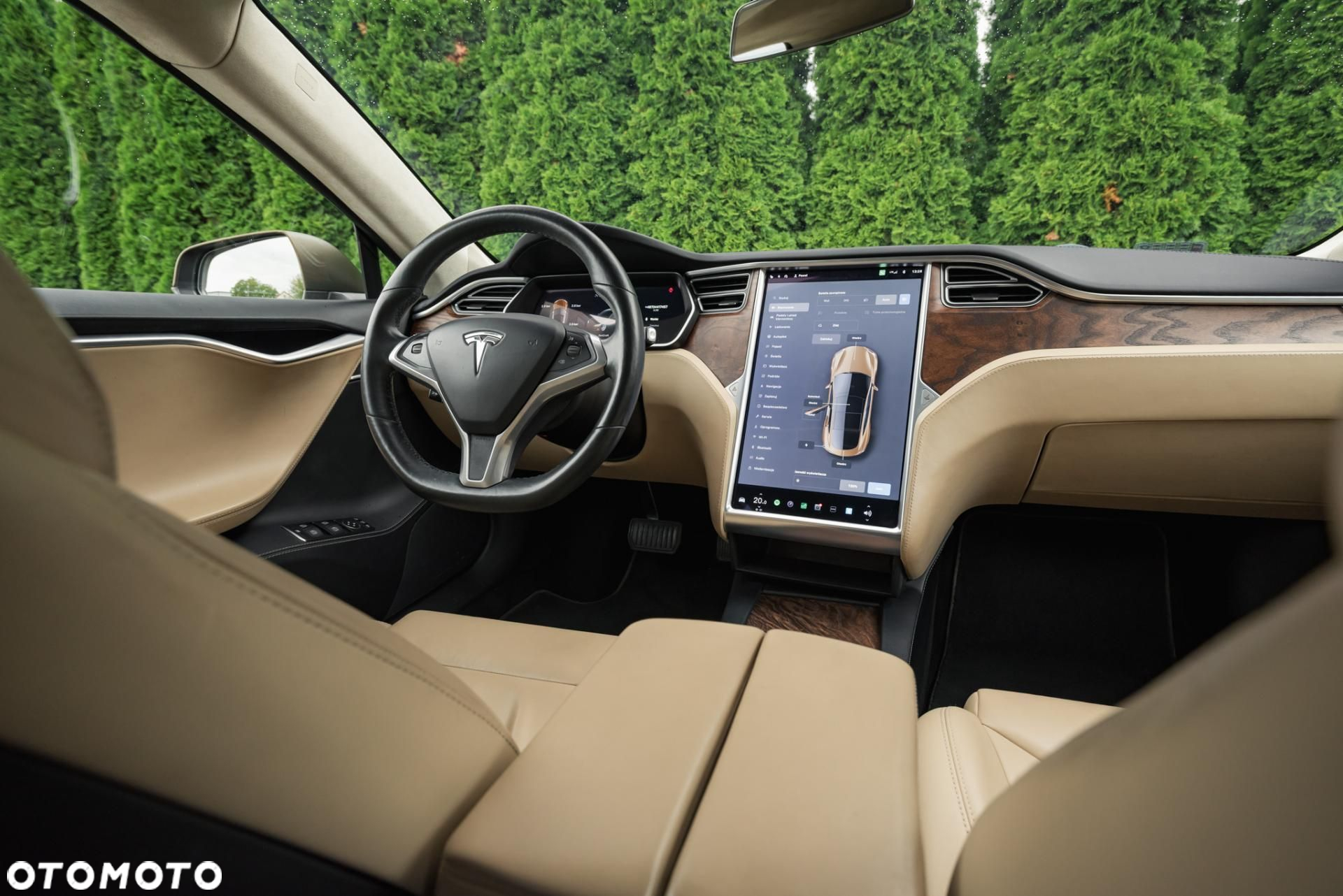 Tesla Model S - 16