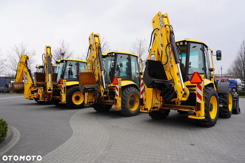 JCB 4CX PRO / Joysticki / r. 2023 / 4 sztuki - 4