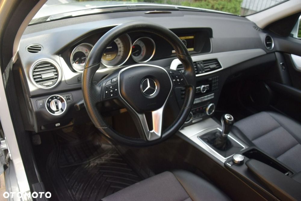 Mercedes-Benz Klasa C - 37