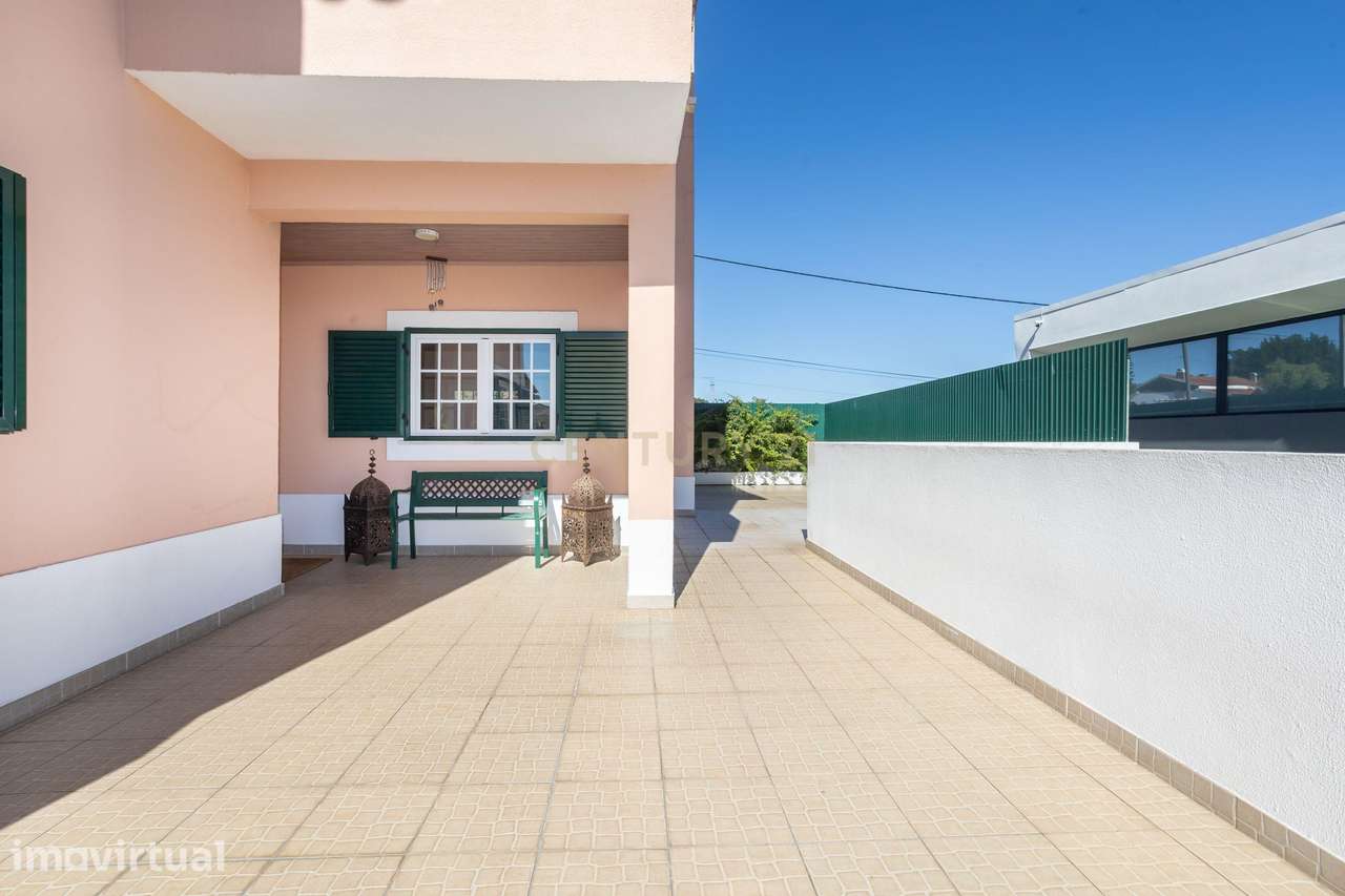 Moradia T4 em Setúbal | Conforto, Espaço e Privacidade - Grande imagem: 4/60