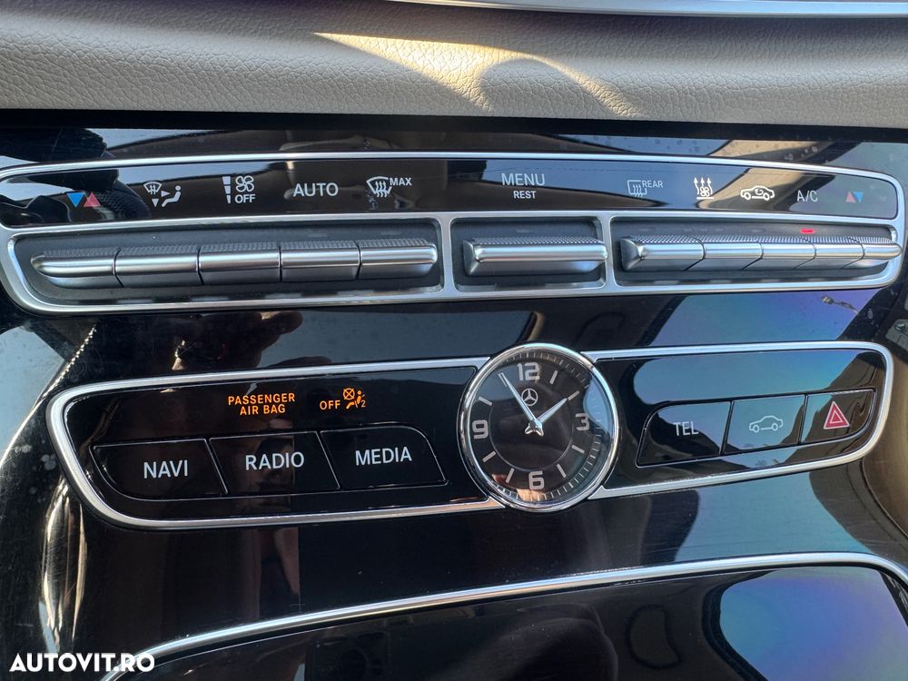 Mercedes-Benz E 220 d 4MATIC Aut. - 25