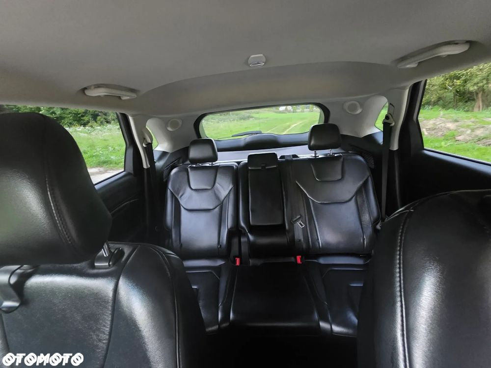 Ford Edge - 8