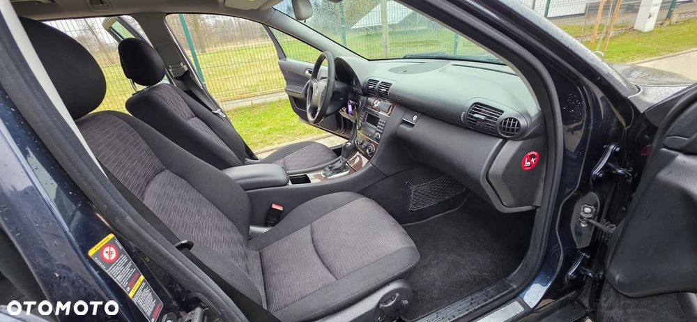 Mercedes-Benz Klasa C 220 CDI Automatik Classic DPF - 12