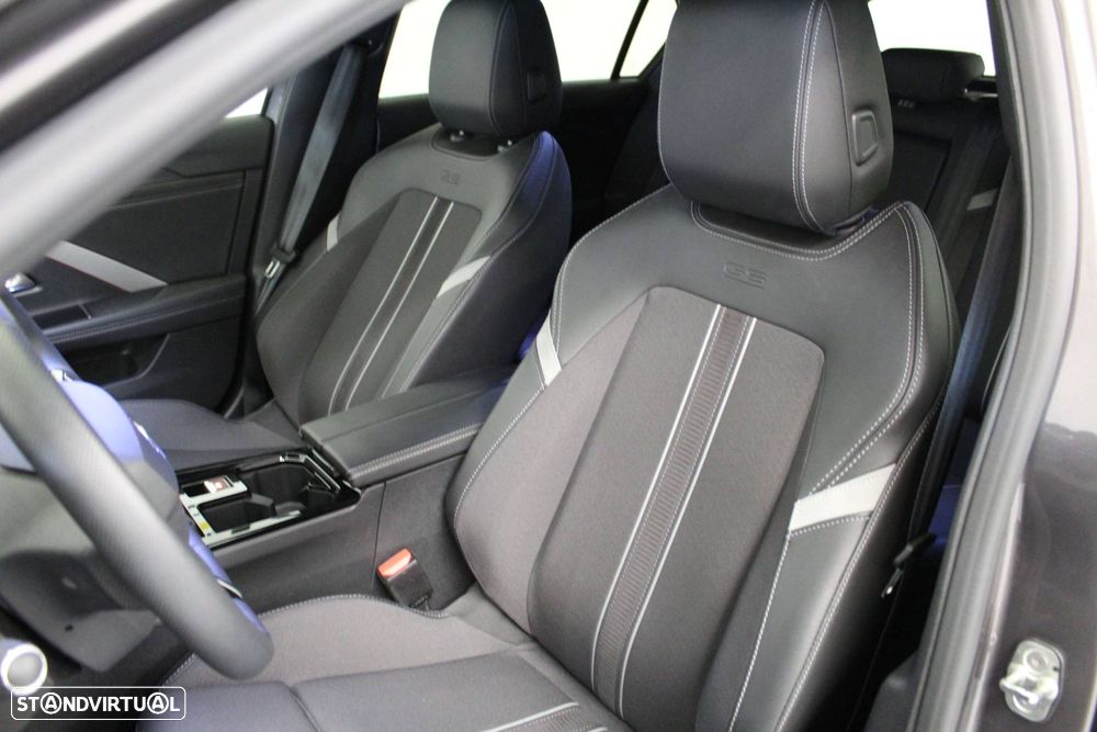 Opel Astra 1.2 T GS Line - 7