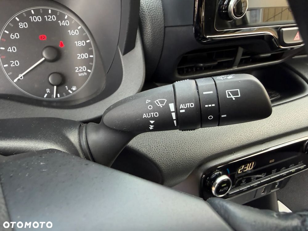 Toyota Yaris Hybrid 1.5 Comfort - 26
