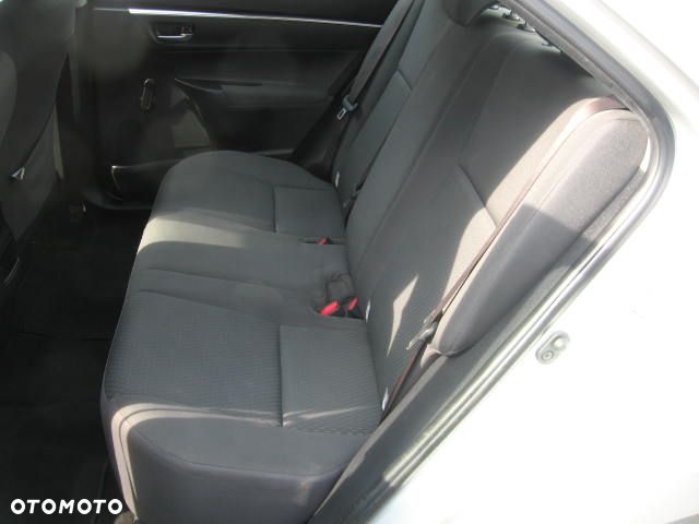 Toyota Corolla 1.6 Prestige - 29