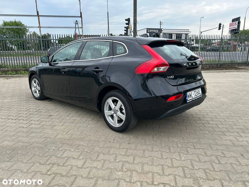 Volvo V40 D2 Momentum - 20