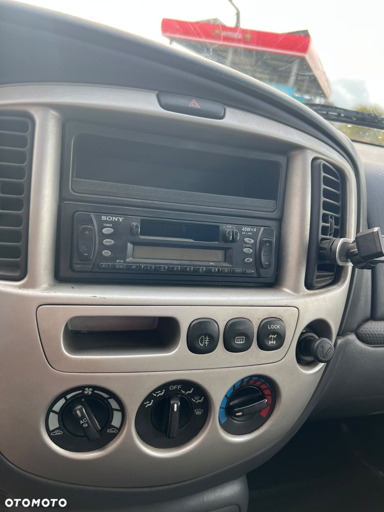 Mazda Tribute - 17