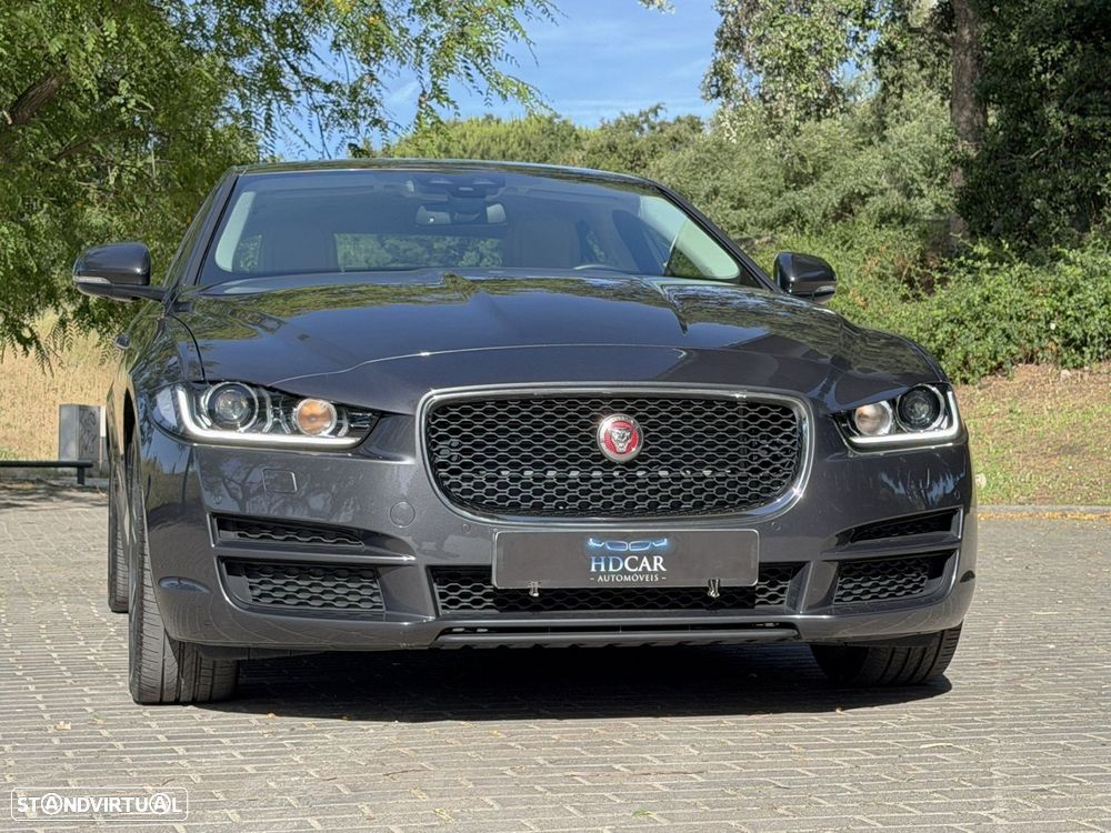 Jaguar XE 2.0 D Prestige Aut. - 11