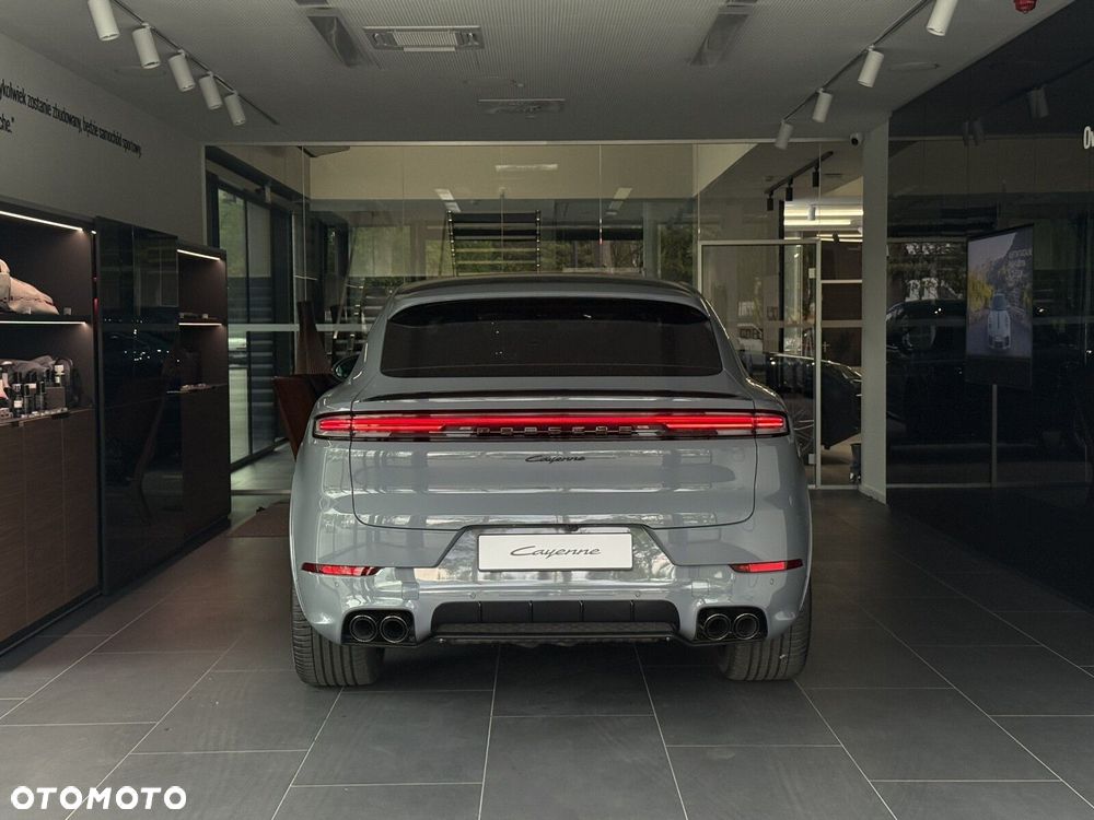 Porsche Cayenne - 6
