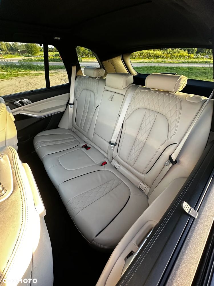 BMW X5 M M50d - 8