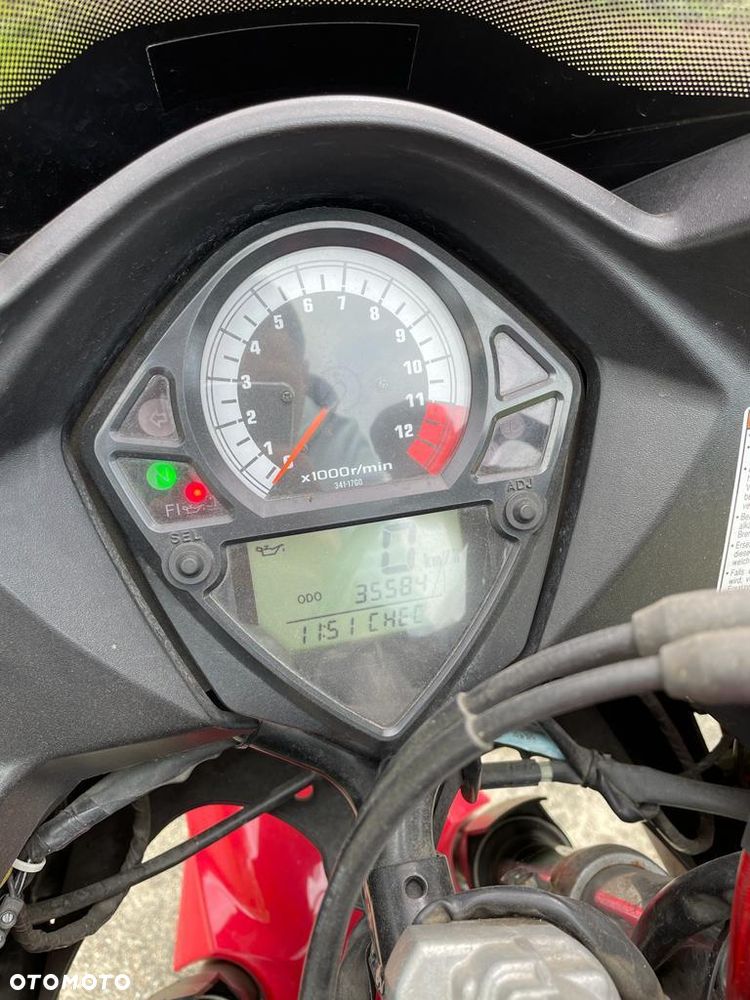 Suzuki SV - 12