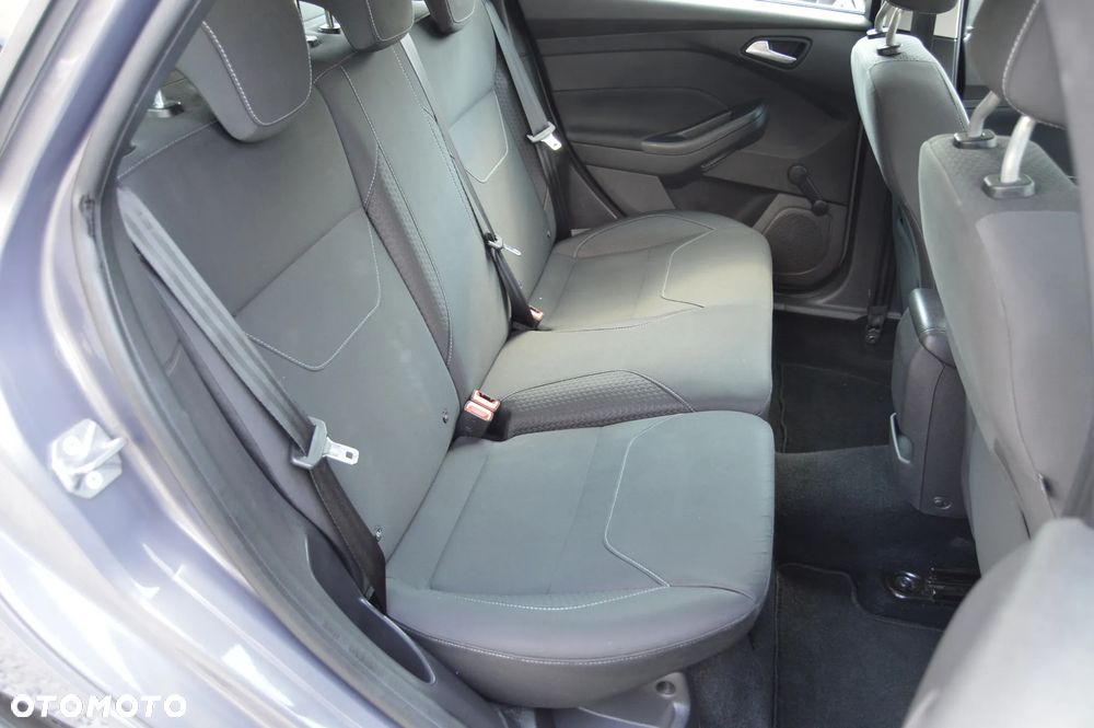 Ford Focus - 33