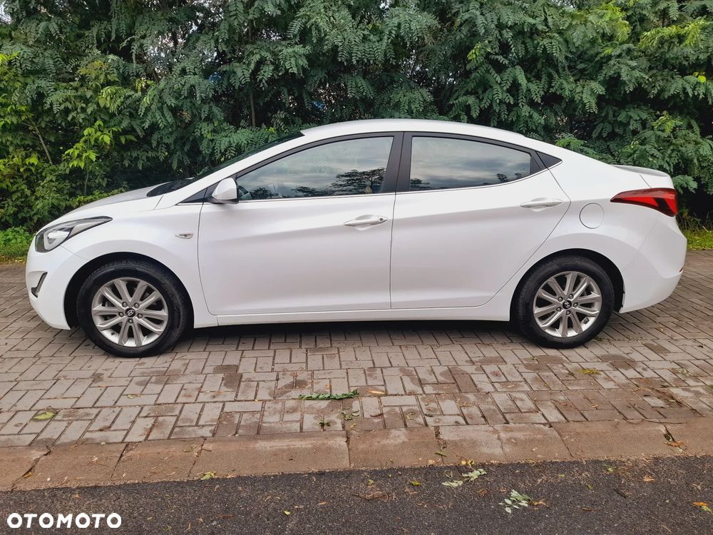 Hyundai Elantra 1.6 Comfort - 4