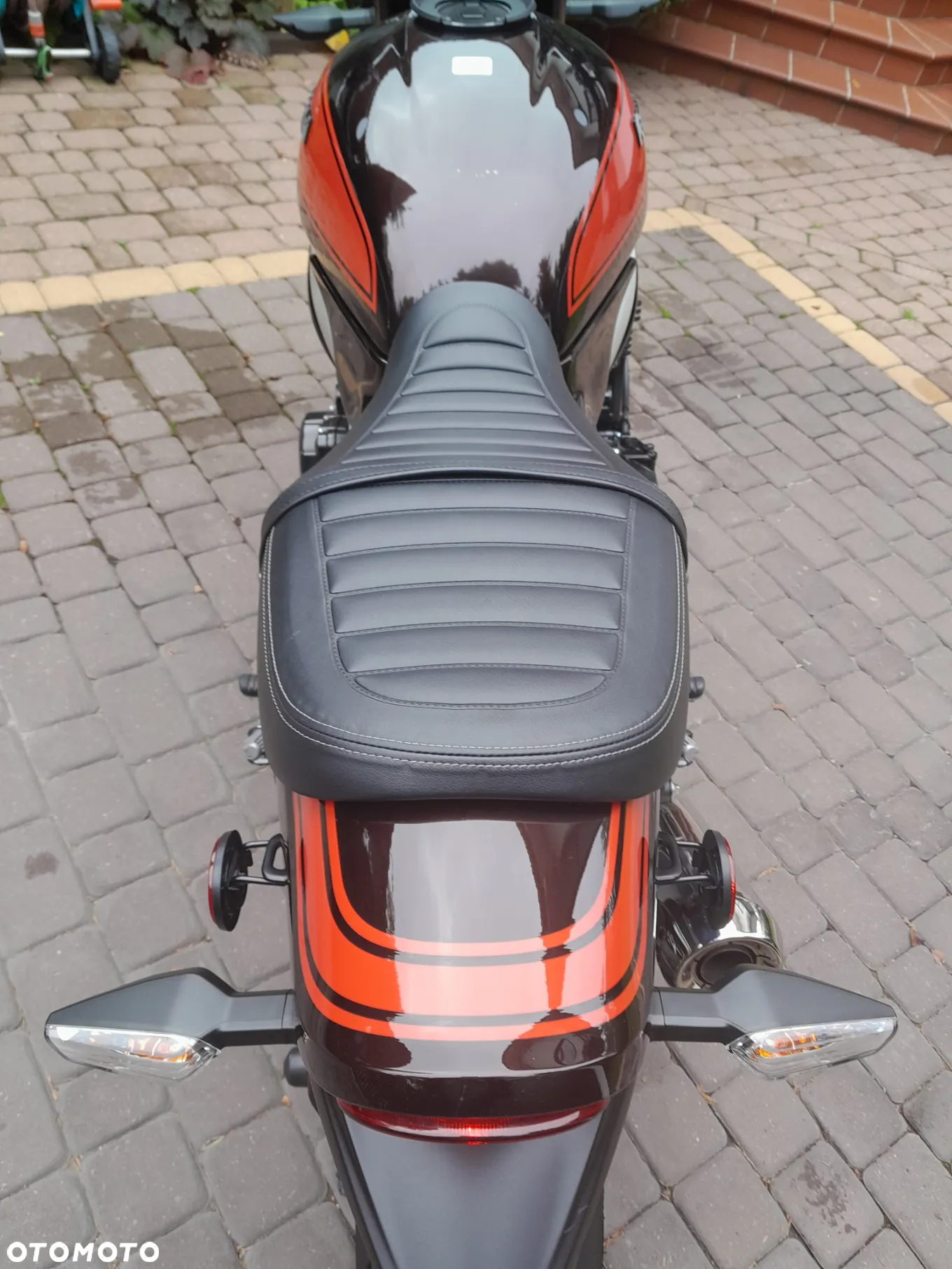 Kawasaki Z 900 RS - 13