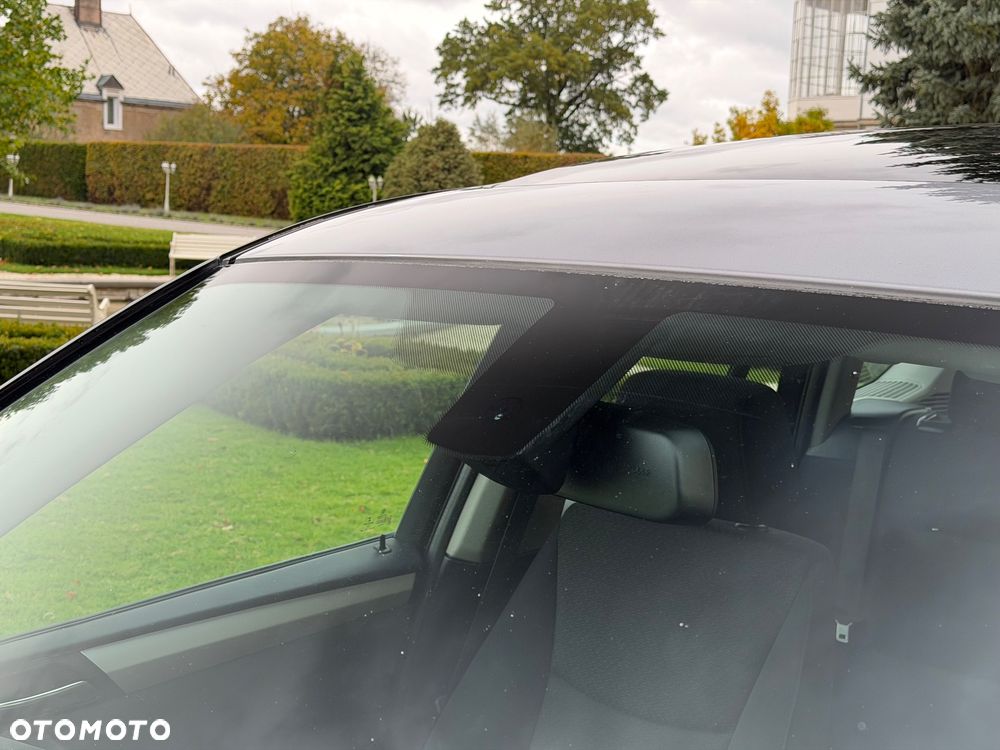 BMW X3 sDrive18d - 27