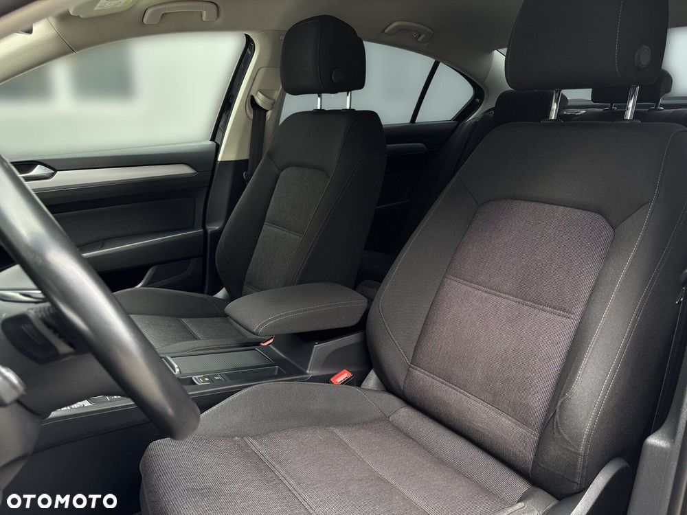 Volkswagen Passat 2.0 TDI SCR Comfortline DSG - 35