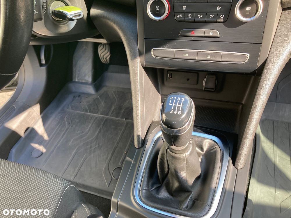 Renault Megane 1.5 Blue dCi Business - 17