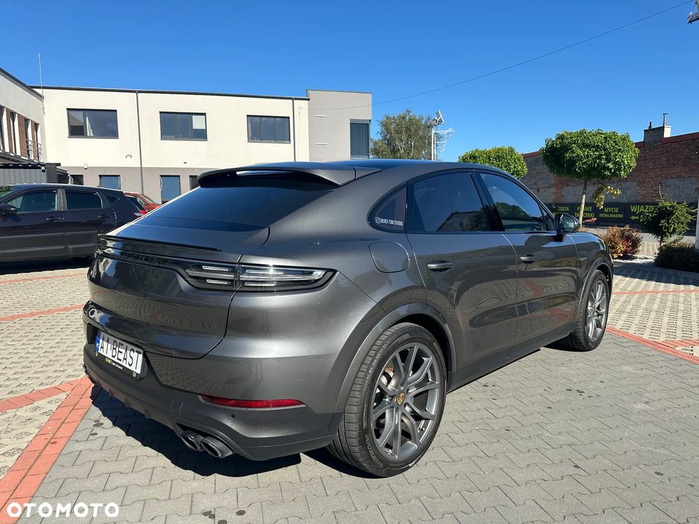 Porsche Cayenne - 6