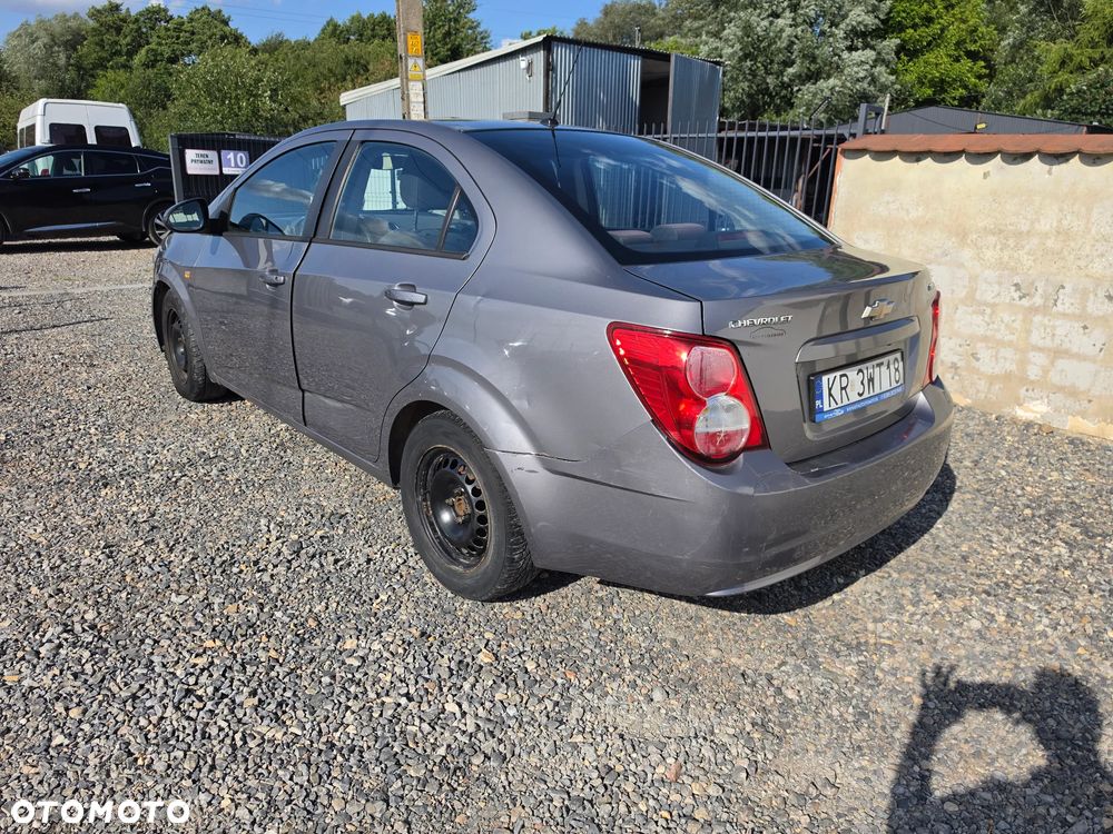 Chevrolet Aveo 1.2 LT - 8