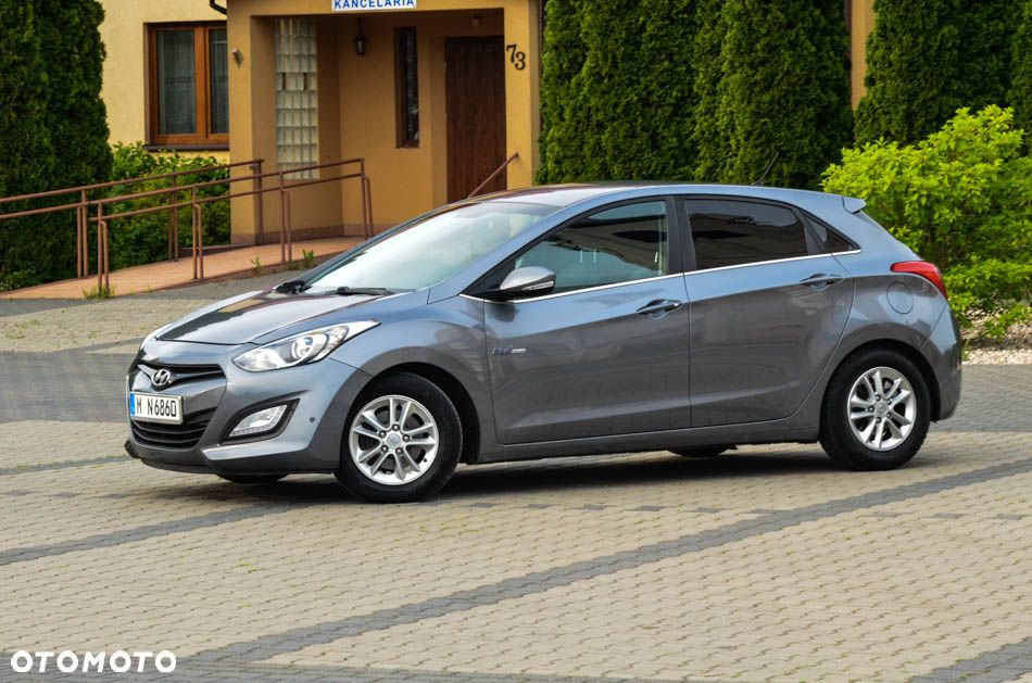 Hyundai i30 blue 1.6 CRDi Trend - 18