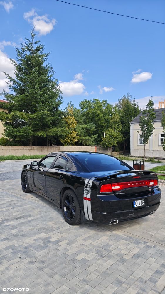 Dodge Charger - 7