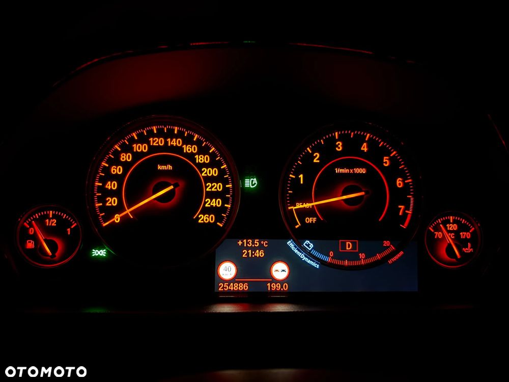 BMW Seria 3 328i Sport-Aut - 35