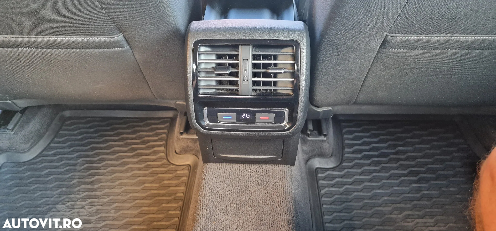 Volkswagen Passat 2.0 TDI Comfortline - 17