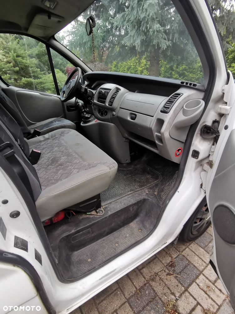 Opel Vivaro L1H1 2.7t - 11
