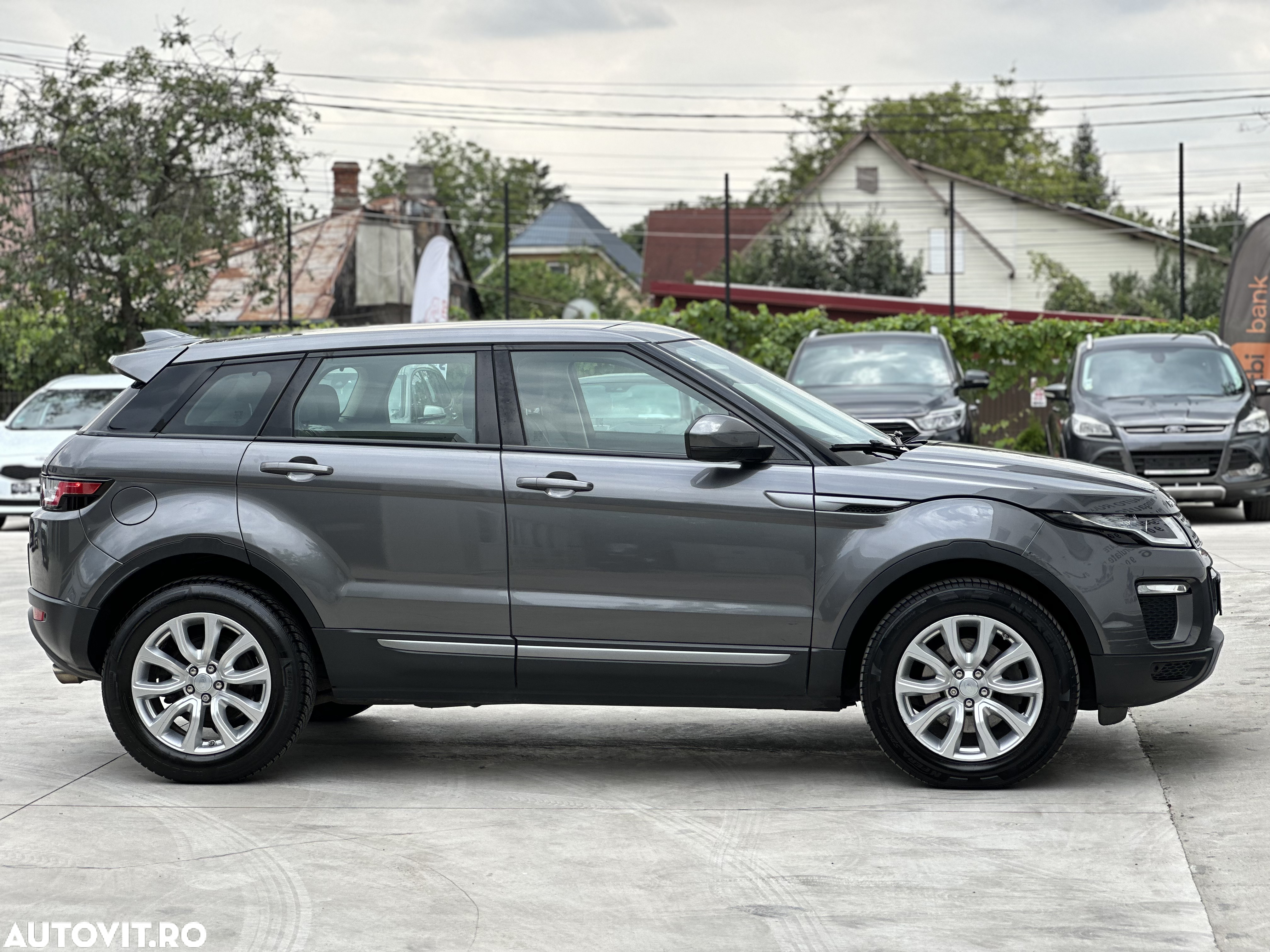 Land Rover Range Rover Evoque 2.0 D150 R-Dynamic SE - 16