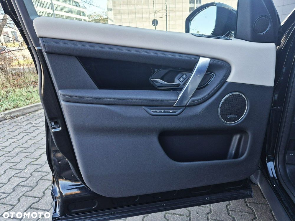 Land Rover Discovery Sport - 20