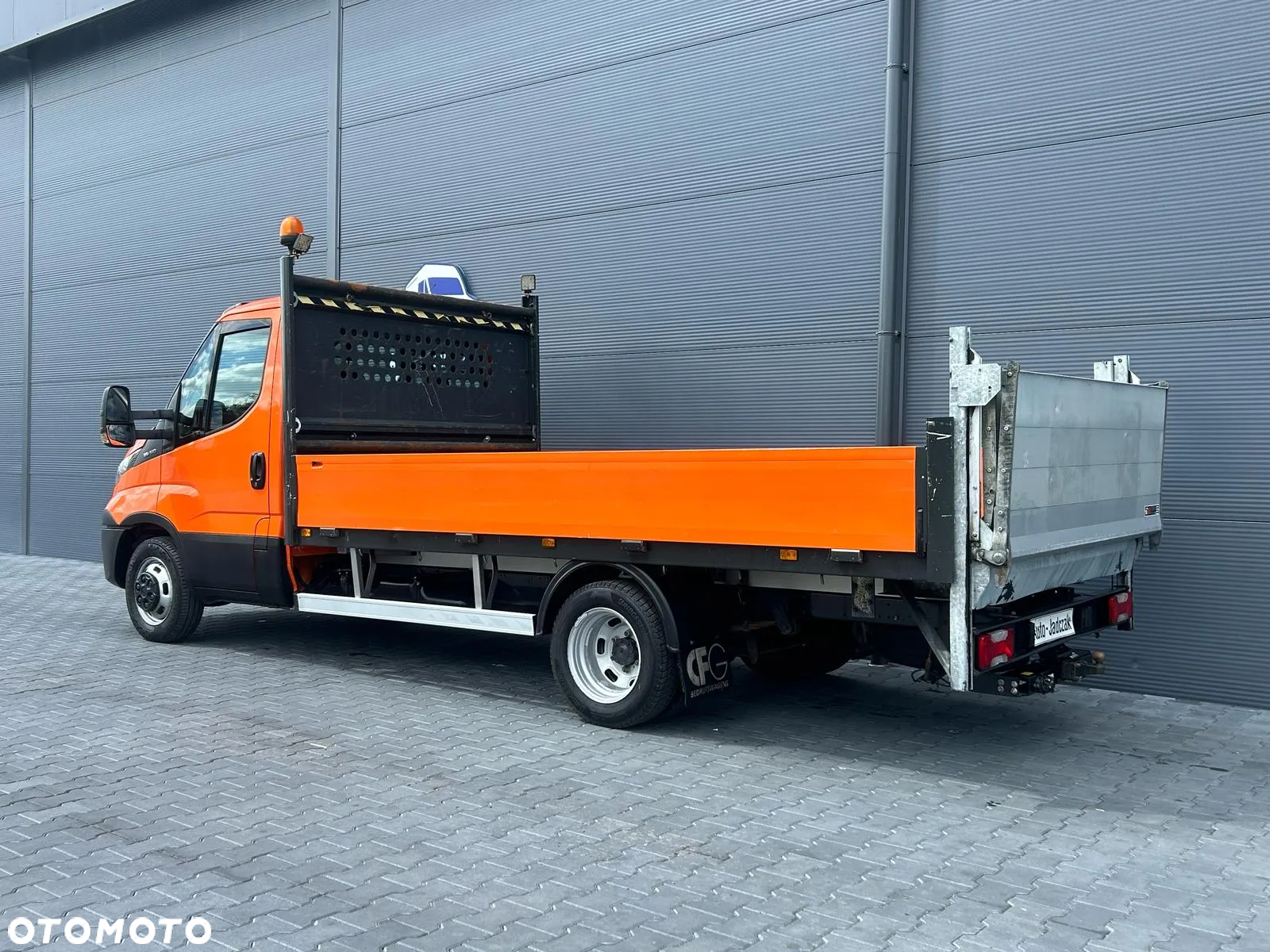Iveco Daily 35C14 Skrzynia 4m + winda **KLIMA**NA BLIŹNIAKACH**2019R** - 3