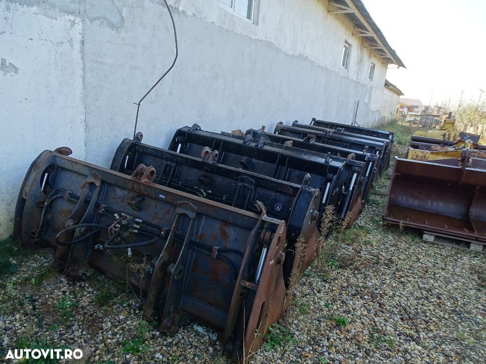 Cupa taluz excavator Case de 1.60 metri - 12