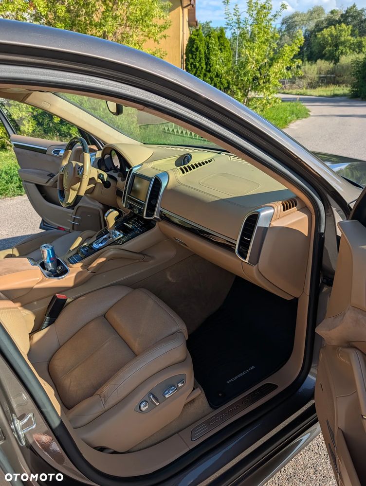 Porsche Cayenne GTS - 15