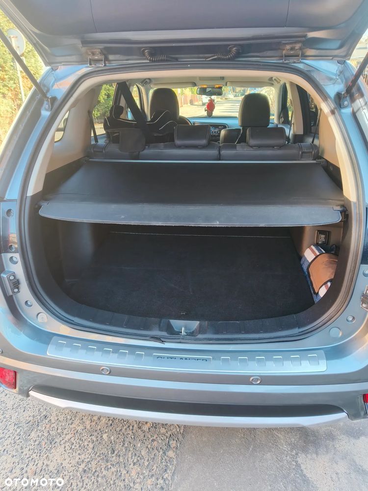 Mitsubishi Outlander 2.0 4WD Plus - 6