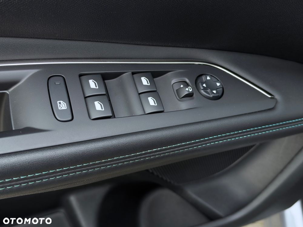 Peugeot 3008 BlueHDi 130 Stop & Start EAT8 Allure - 24