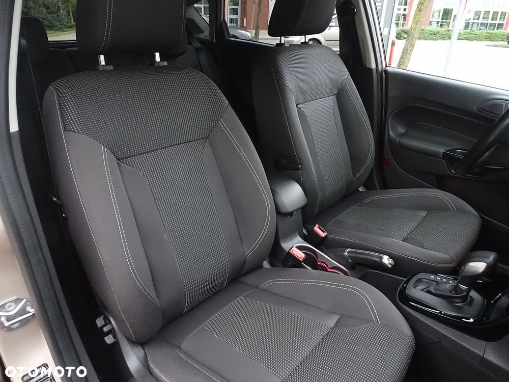 Ford Fiesta 1.0 EcoBoost Powershift Titanium - 19