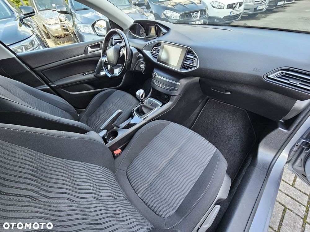 Peugeot 308 1.6 BlueHDi Business Line S&S - 24