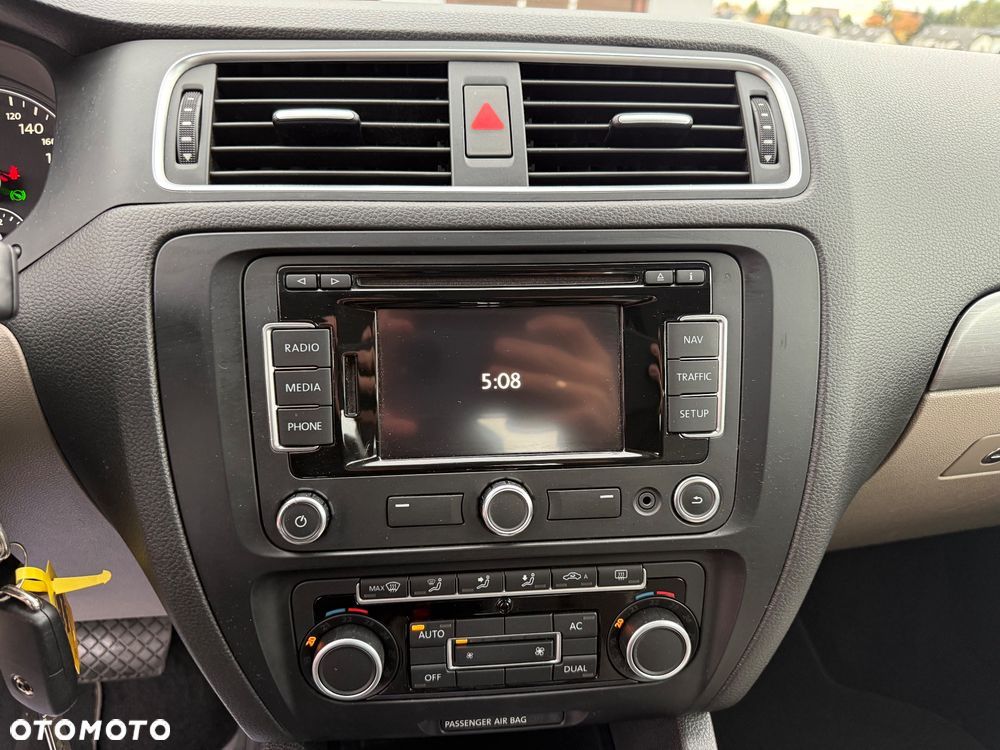 Volkswagen Jetta 1.4 TSI DSG Comfortline - 34