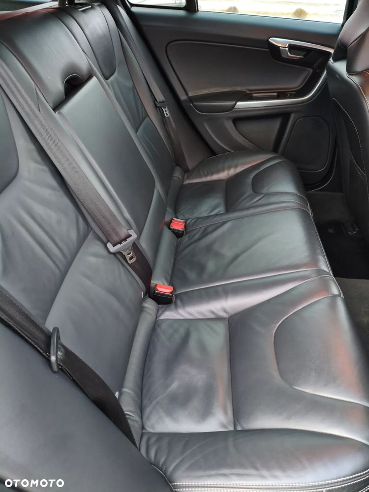 Volvo V60 D4 Drive-E R-Design Summum - 10
